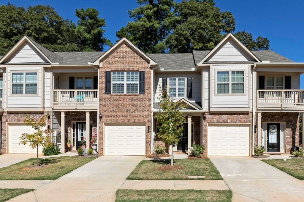 kings lake townhomes in austell ga