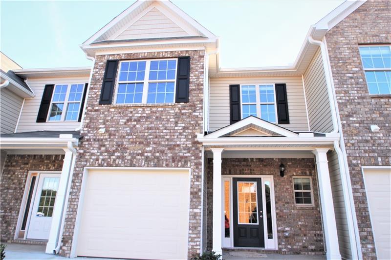 Townhomes in Austell at Kings Lake Townhomes